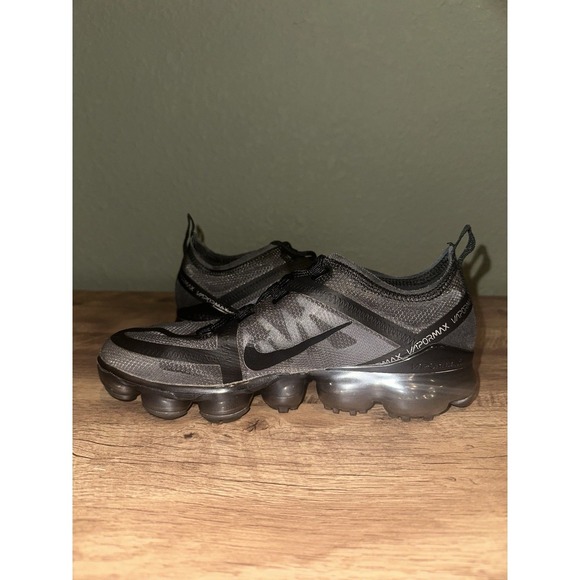 Nike Air Vapormax 2019 Ghost Black Sneakers AJ2616-001 Size 8 Women's - Picture 3 of 9